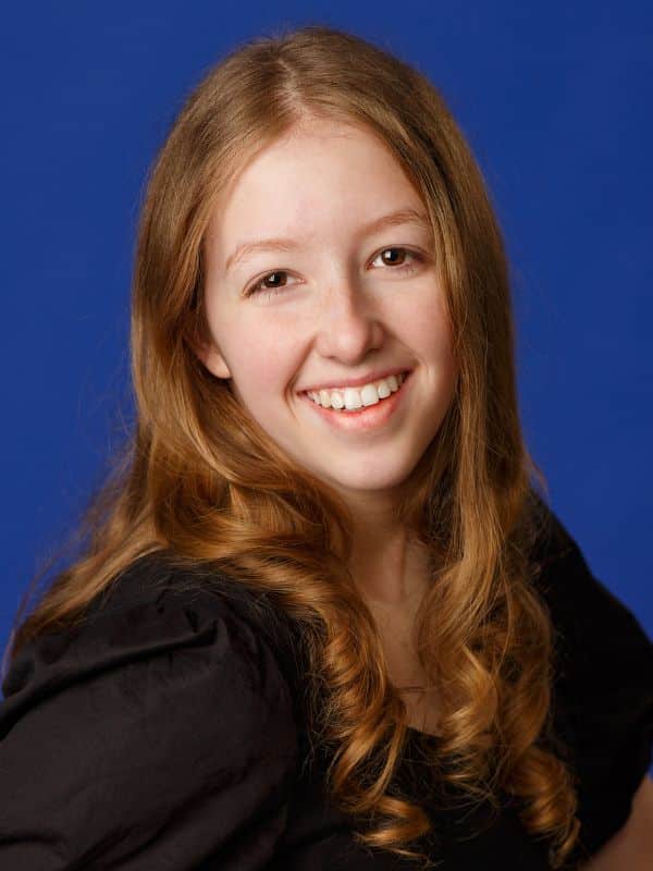 Teen-smiling-straight-teeth Beautiful smile and teeth after orthodontic treatment