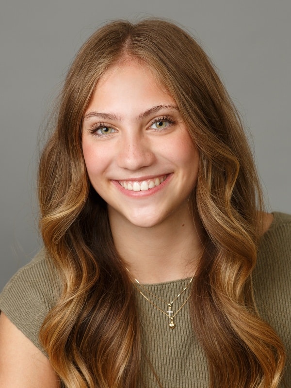 Jones-family-ortho-patient-portrait-8 Girl smiling