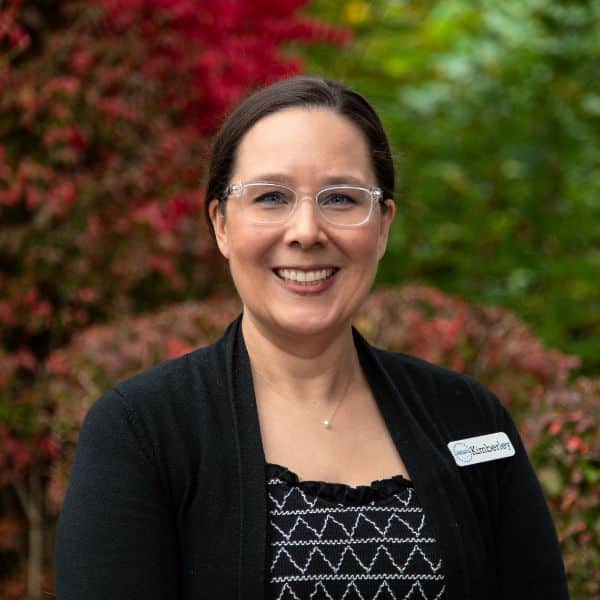 Kimberly-jones-family-orthodontics Kimberly smiling in her jones family orthodontics staff portrait