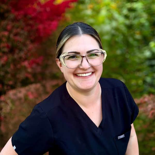 Savanah-jones-family-orthodontics Jones family orthodontics team member savanah helping patients with friendly braces and invisalign care in monroe, wa.
